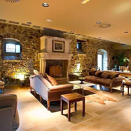 Komentu Maitea Hotel 4*