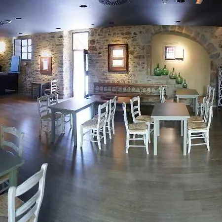 Hotel Komentu Maitea