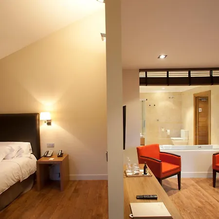 Hotel Komentu Maitea 4*