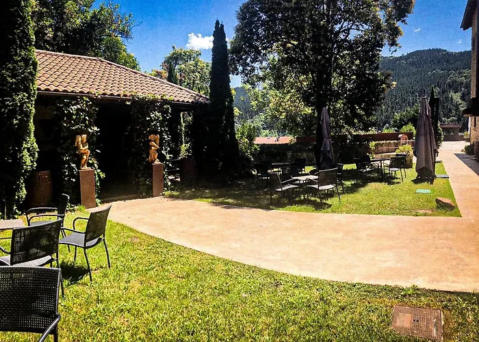 Komentu Maitea Hotel