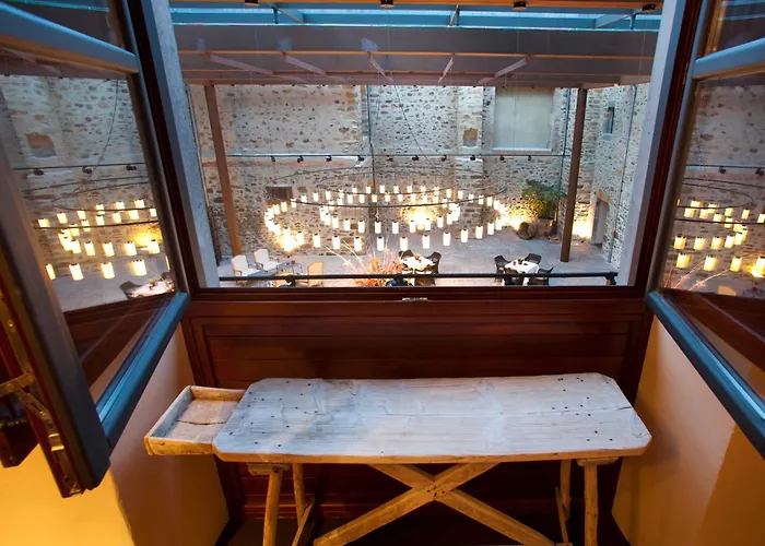 Komentu Maitea Hotel 4*